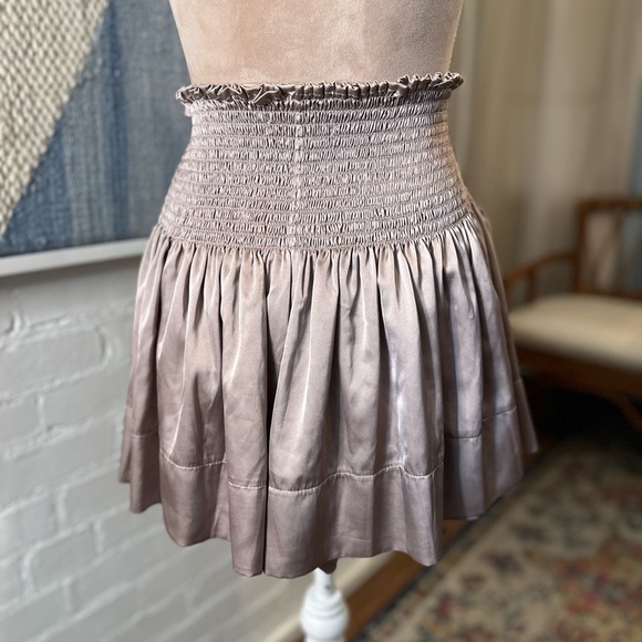 Natural Life High Waist Satin Finish Shirred Waist Flowy Shorts - Picture 8 of 10